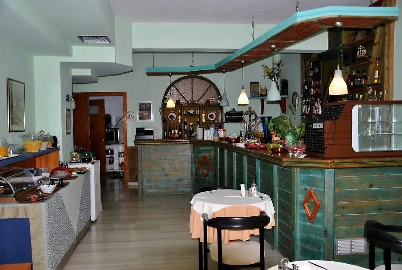 **  פורוס Kalypso Hotel יוון